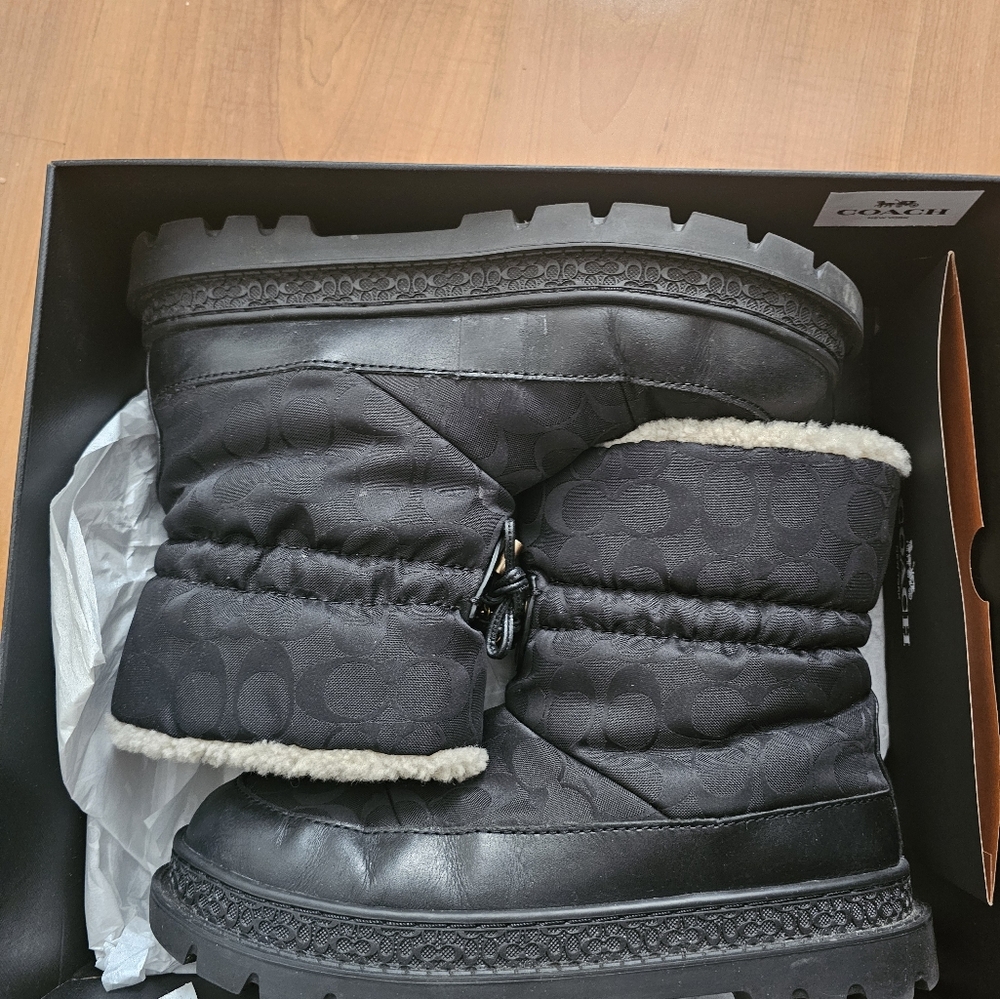 Coach boots